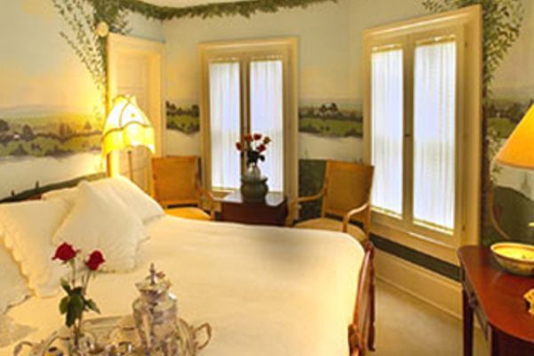 THE SPENCER HOTEL A (Chautauqua)